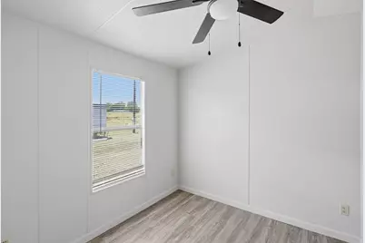 902 Flamingo, Granbury, TX 76049 - Photo 14