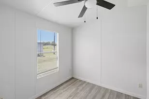 902 Flamingo, Granbury, TX 76049 - Photo 14