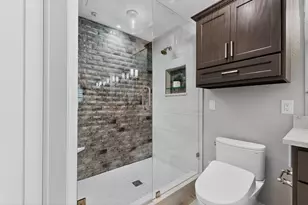 330 Las Colinas Blvd E, Irving, TX 75039 - Photo 10