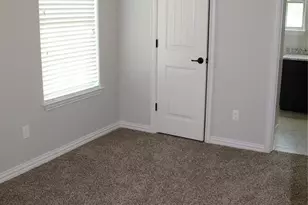 212 W Lk St, Sherman, TX 75090 - Photo 8