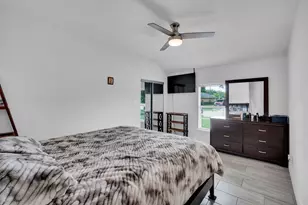 206 E Chico Dr, Garland, TX 75041 - Photo 8