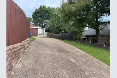 1815 Lombard Street, Garland, TX 75043 - Photo 32