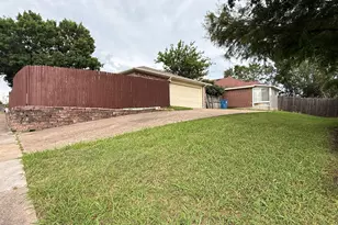 1815 Lombard St, Garland, TX 75043 - Photo 34
