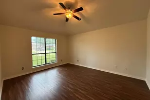 1815 Lombard St, Garland, TX 75043 - Photo 4