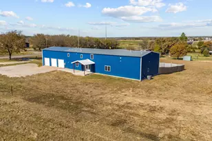 915 Ole Ambrose, Bells, TX 75414 - Photo 2