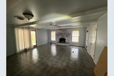 409 Dixon Street, Cleburne, TX 76033 - Photo 8