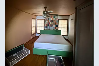 409 Dixon Street, Cleburne, TX 76033 - Photo 10