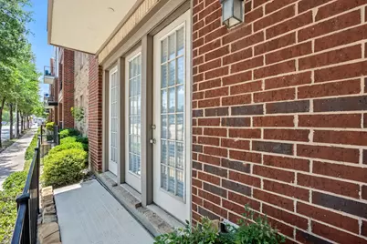950 Henderson Street #1104, Fort Worth, TX 76102 - Photo 2