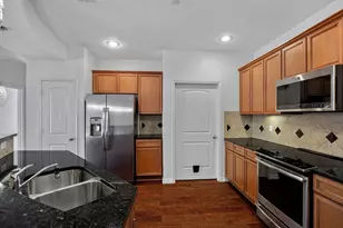 950 Henderson St, Fort Worth, TX 76102 - Photo 8