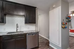 224 Willow St, Hurst, TX 76053 - Photo 10