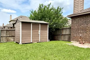 1104 Crest Ridge Dr, Glenn Heights, TX 75154 - Photo 18