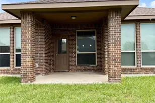 1104 Crest Ridge Dr, Glenn Heights, TX 75154 - Photo 16