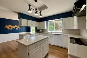 3705 Cobblestone Ct, Bedford, TX 76021 - Photo 4
