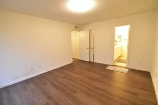 7525 Holly Hill Dr, Dallas, TX 75231 - Photo 8