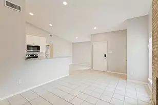 3219 Green Ridge St, Fort Worth, TX 76133 - Photo 4