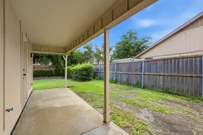 2804 Elk Grove Road, Carrollton, TX 75007 - Photo 36