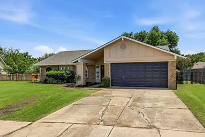 2804 Elk Grove Road, Carrollton, TX 75007 - Photo 40