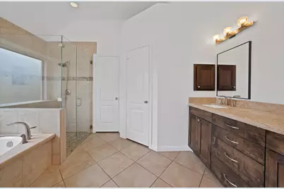 7605 Bridlewood Court, North Richland Hills, TX 76182 - Photo 14