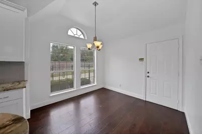 7605 Bridlewood Court, North Richland Hills, TX 76182 - Photo 10