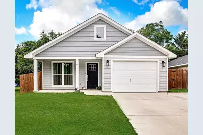 161 Columbia Street, Cleburne, TX 76031 - Photo 1