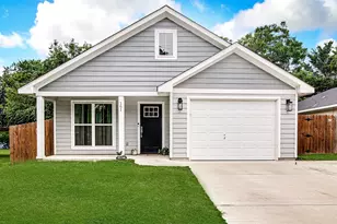 161 Columbia St, Cleburne, TX 76031 - Photo 1