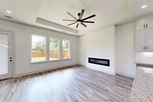 7215 Thurston Dr, Dallas, TX 75235 - Photo 4