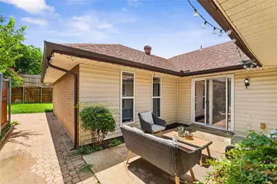 2208 Cedarcrest Drive, Carrollton, TX 75007 - Photo 30