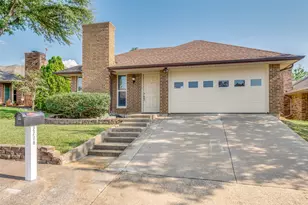 2208 Cedarcrest Dr, Carrollton, TX 75007 - Photo 2