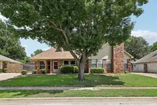 2710 Newkirk Ct, Euless, TX 76039 - Photo 4