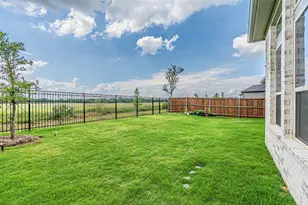 5028 Sandbrock Pkwy, Aubrey, TX 76227 - Photo 36