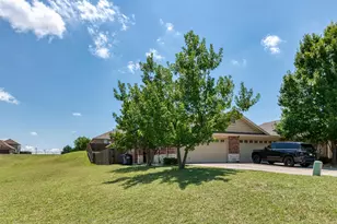 332 Schirra Ct, Lavon, TX 75166 - Photo 2