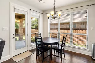 419 Paluxy Dr, Irving, TX 75039 - Photo 10