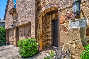 419 Paluxy Dr, Irving, TX 75039 - Photo 2