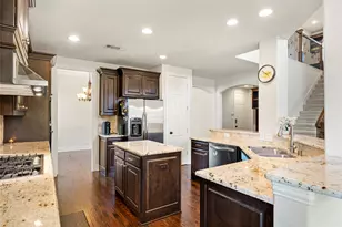 419 Paluxy Dr, Irving, TX 75039 - Photo 8