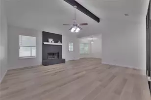 2944 Whispering Creek Ln, Burleson, TX 76028 - Photo 12