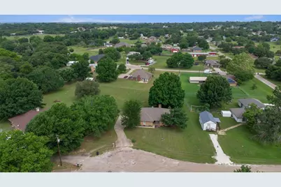 2944 Whispering Creek Lane, Burleson, TX 76028 - Photo 4