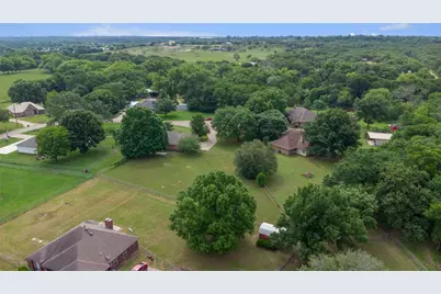 2944 Whispering Creek Lane, Burleson, TX 76028 - Photo 32