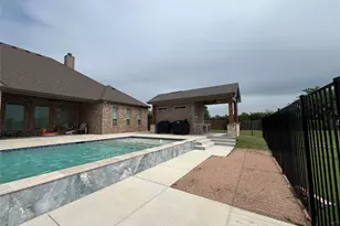 149 Vail Ln, Waxahachie, TX 75167 - Photo 6