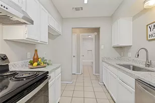 3217 Green Ridge St, Fort Worth, TX 76133 - Photo 8