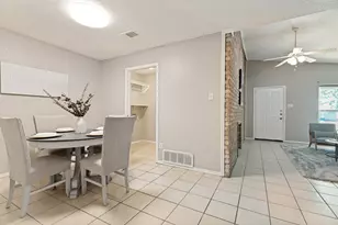 3217 Green Ridge St, Fort Worth, TX 76133 - Photo 10