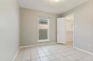 3217 Green Ridge St, Fort Worth, TX 76133 - Photo 12