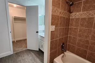 1619 Glenhill Ln, Lewisville, TX 75077 - Photo 34