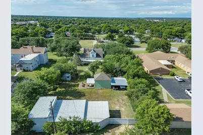 907 4th St, Graham, TX 76450 - Photo 32