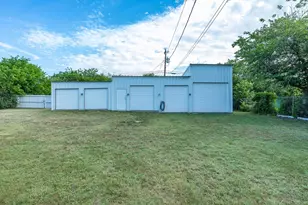 907 4th St, Graham, TX 76450 - Photo 30