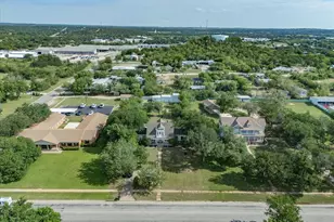 907 4th St, Graham, TX 76450 - Photo 34