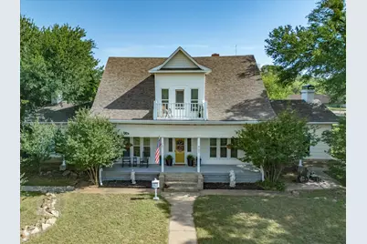 907 4th St, Graham, TX 76450 - Photo 2
