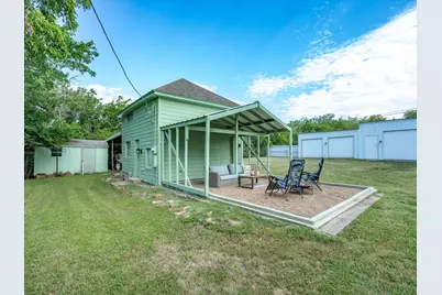 907 4th St, Graham, TX 76450 - Photo 28