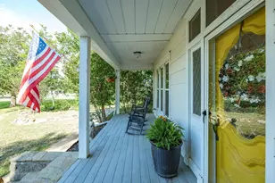 907 4th St, Graham, TX 76450 - Photo 4