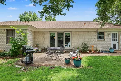 209 Linda Lane, Irving, TX 75062 - Photo 28