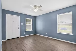 2701 18th St, Fort Worth, TX 76106 - Photo 12